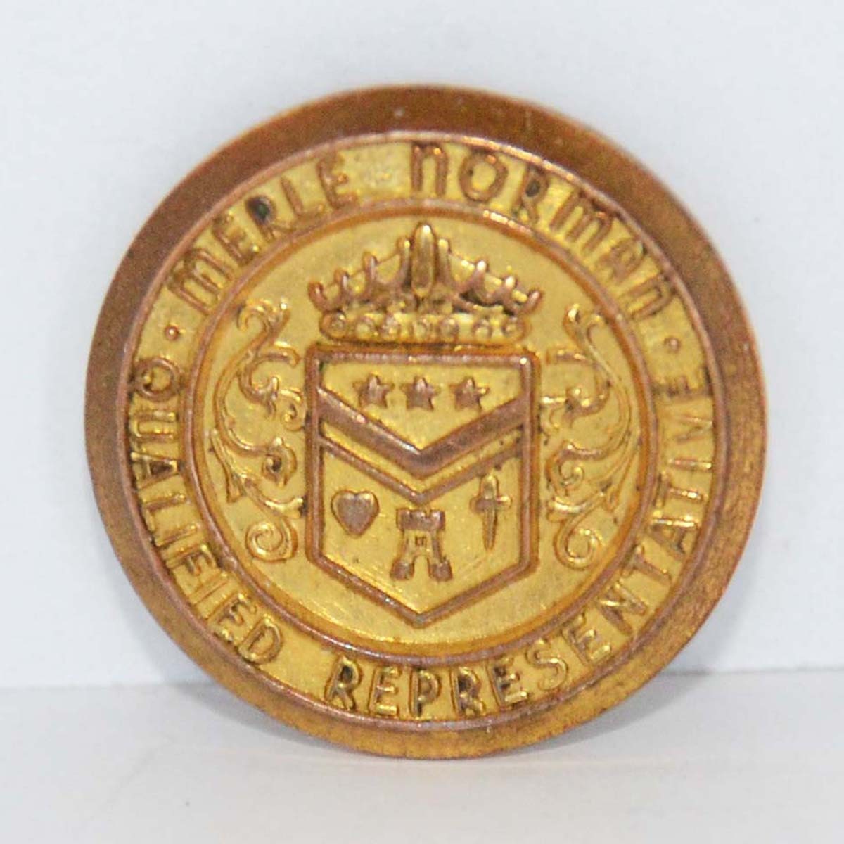 Broche Ancienne Couple De Normands Signée Fradec Années 1920 - Émail Sur Laiton Doré - Occasion