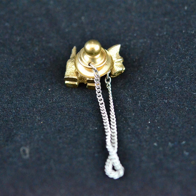 Tie Tack Lapel Pin Vintage Swank Gold Scottie Dog Pin with Leash /& Collar Scottish Terrier Schnauzer Safety Chain \u2013 Original Box