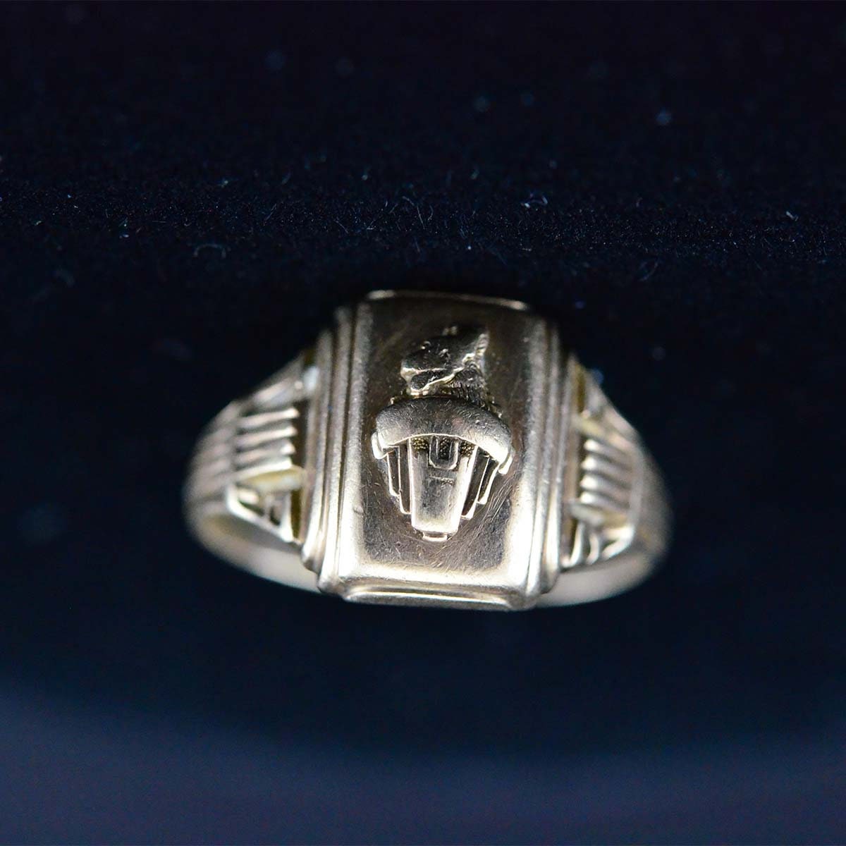 Vintage Ultra Supertone 1939 Art Deco Yellow Gold School