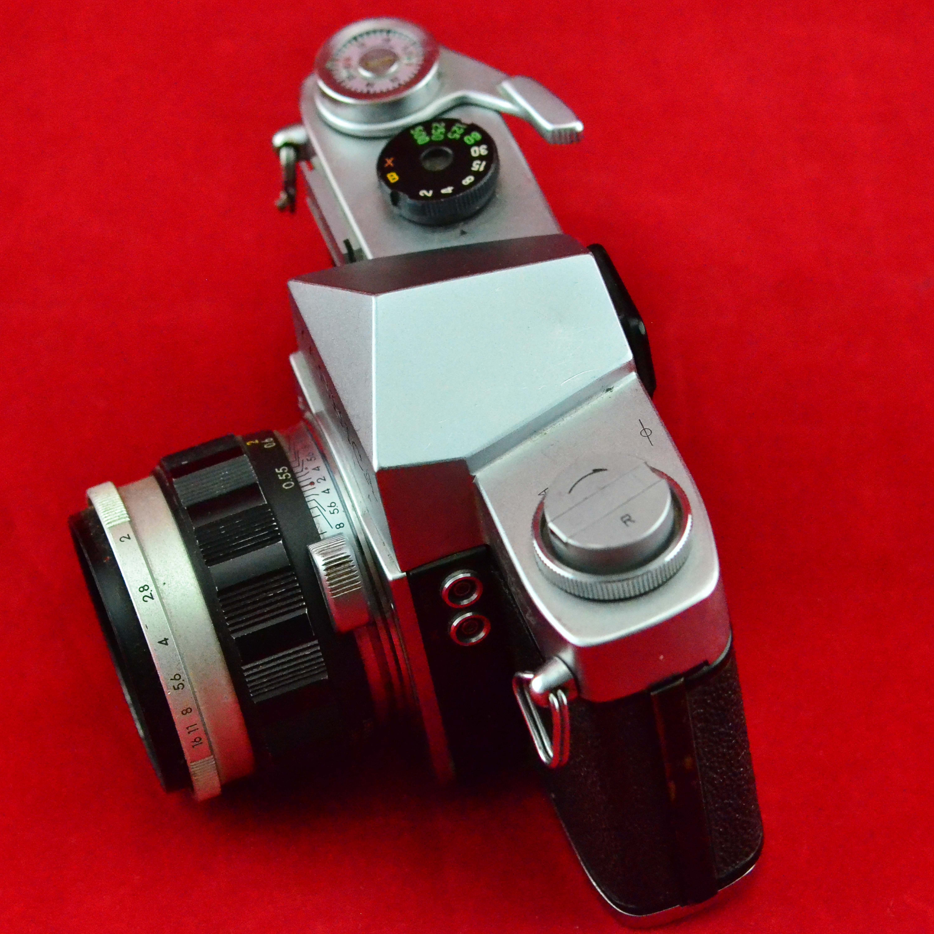 ヴィンテージ ヤシカ ペンタ J 35 mm フィルム SLR カメラ、オート