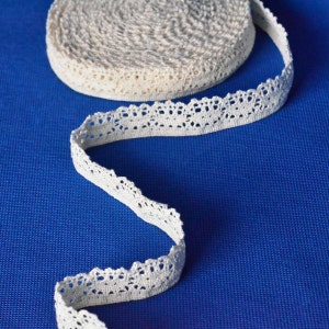 8 Yards of Cream Cotton Cluny Lace Trim/Edging 1 Inch Wide Scalloped Bottom Edge