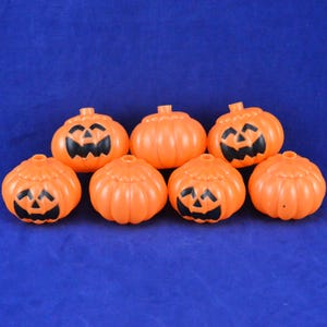 Vintage Halloween Jack O Lantern String Light Covers - Set of 7 - Ribbed Plastic Orange Pumpkin Ornaments - Halloween Decorations