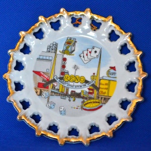 Assiette souvenir Reno Nevada - La plus grande petite ville du monde - SNCO Imports San Francisco - Fabriqué au Japon - Jeux de hasard - Décor Mid Century