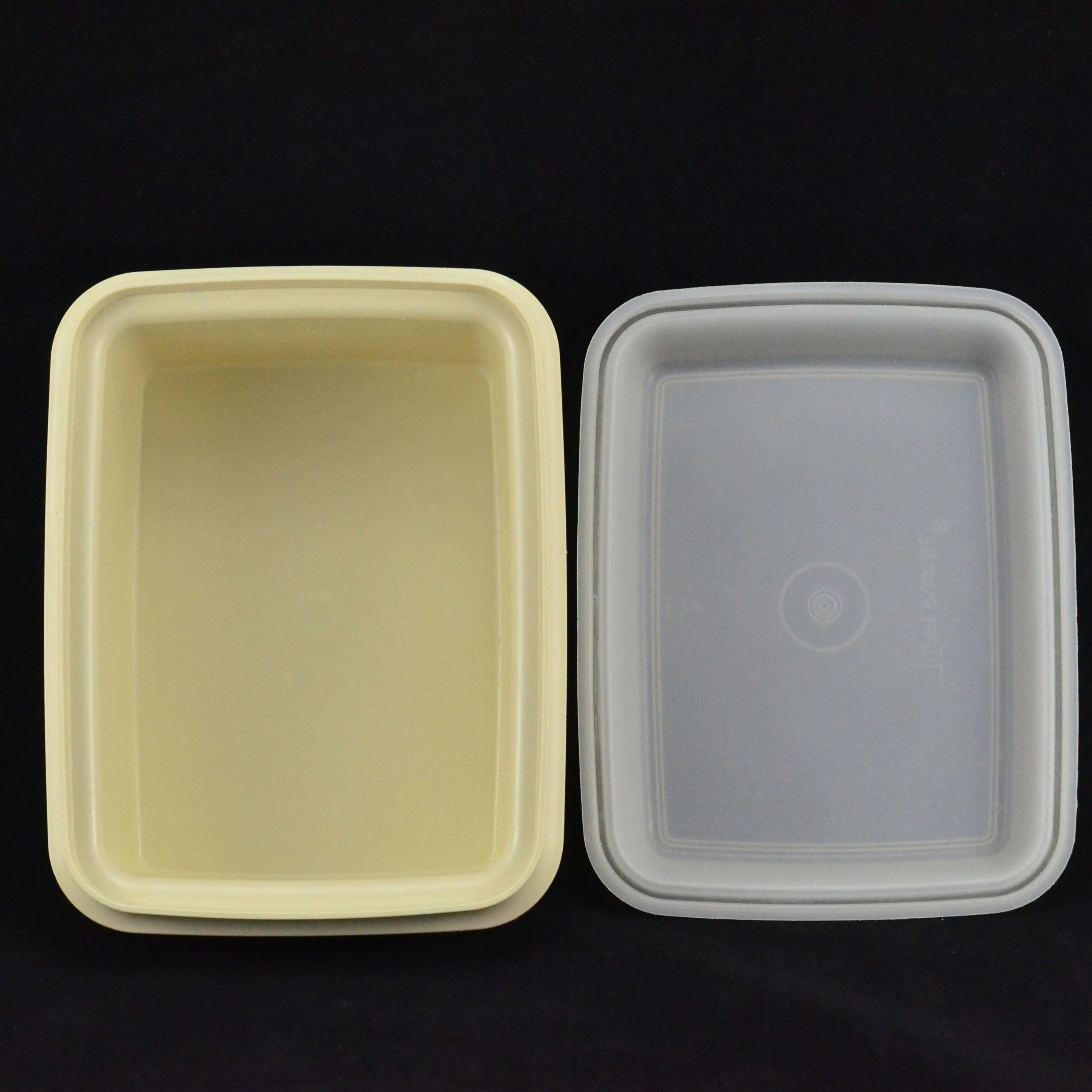タッパーウェア　　★icecream★ Vintage Tupperware Ice Cream Freeze N Save Container - 1254