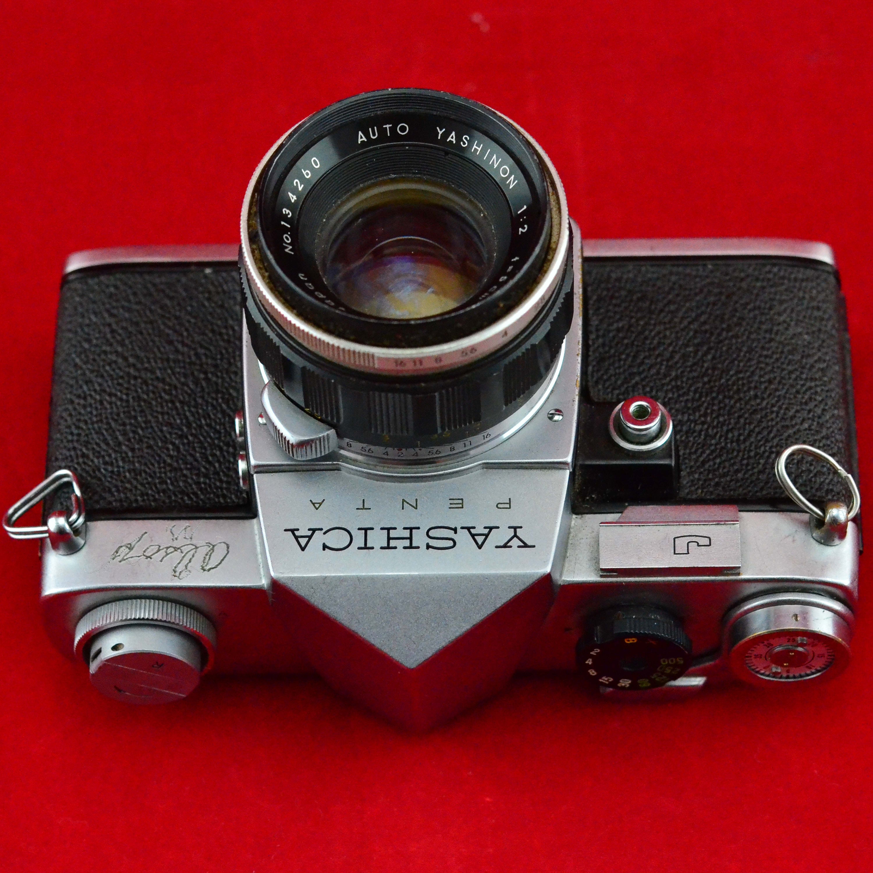 ヴィンテージ ヤシカ ペンタ J 35 mm フィルム SLR カメラ、オート