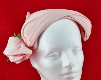 Women&#39;s Antique Pink Fabric Wire Fascinator Hat with Rose & Rhinestone Accent - Kentucky Derby Hat - Cocktail Hat - Evening Cap - 1940s