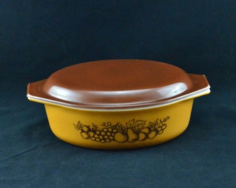 Pyrex Old Orchard Ovenware Bake Server Store Casserole Dish with Fruit Decoration - Dark Brown Glass Dome Lid - 2 1/2 QT - Made In USA