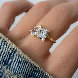 Vintage Toi Et Moi Pear & Emerald Cut Engagement Ring, Two Diamond Gold Jewelry, 4 Carat Lab Grown Diamond Pear-Emerald Cut You and Me Ring