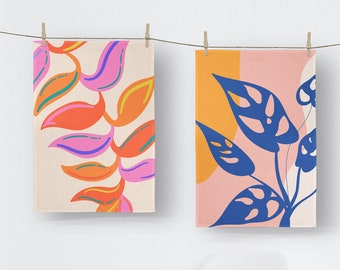 Bundle Tea Towels in bright happybotincals. Use in kitchen or hang for decor. You get the set 2 in total.
