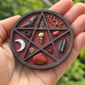 Pentagrama - Mini estante de curiosidades