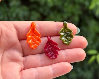 Oak Leaf – Glass Pendant