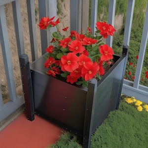 Plantenbakplannen met drie piketten, plattegronden voor plantenbakken omheining, plattegronden bloembakken, tuinplannen, doe-het-zelf bloembak, plattegronden cederplanten