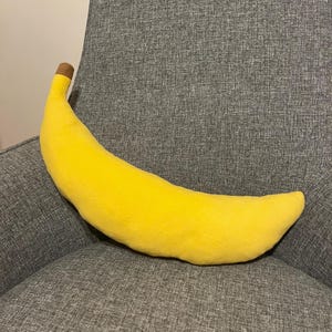 Banana Pillow – Small Fun and Cozy Throw Pillow - Banana Design Ornamental cushion - 28 Inch / 72 cm
