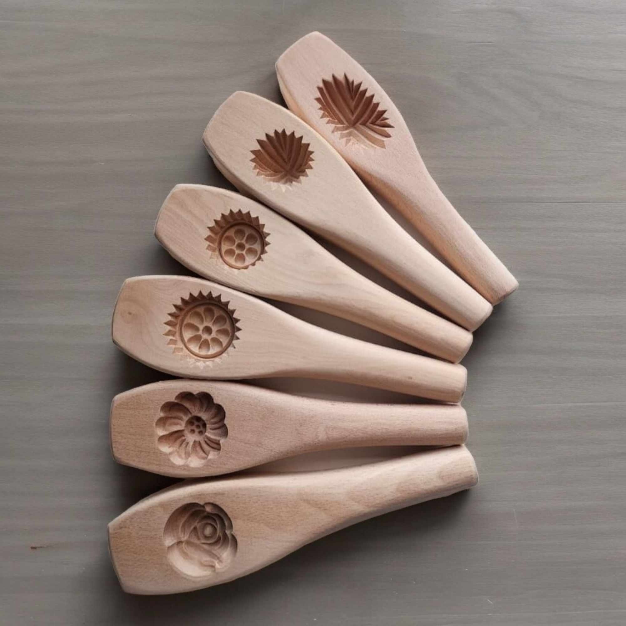 Handmade Beech Wood Maamoul Mold: Traditional Middle Eastern
