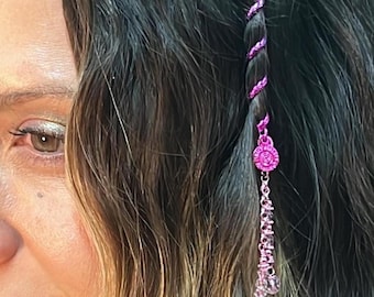 2" Regenbogen-Haarwickel – Festival-Boho-Dreadlock-Haarschmuck mit Perlenanhänger von Medieval Metal
