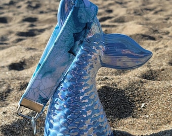 Blue seashell print wristlet keychain