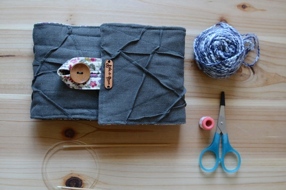 Circular Knitting Needle Case With a Zipper Pocket: Knitting