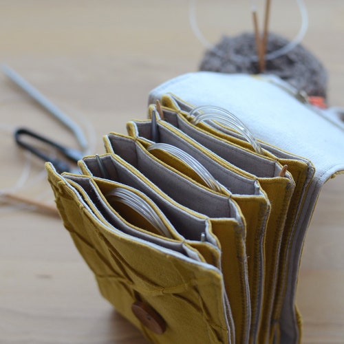 Circular Knitting Needle Storage With a Zipper Pocket Etsy