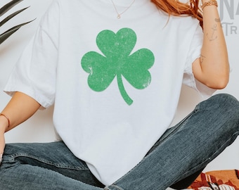 St. Patrick's Day Shirt, Irish Shamrock Shirt, Saint Patricks Day Shirt Women, St Patricks Tee, Vintage St Patricks Holiday Clover Shirt