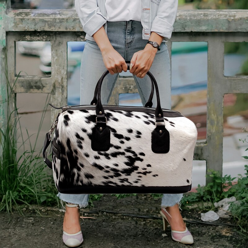 TRIPHOME 20 BLACK COWHIDE LEATHER CHAIN STRAP BAG main image 0