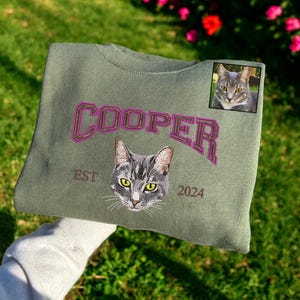 Custom Cat Hoodie Embroidered Dog Name,Personalized Pet Face Sweatshirt from Your Photo, Varsity Style Hoodie,Gifts for Dog Owners
