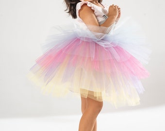 Vestido tutu de aniversário de unicórnio: tule arco-íris, top brilhante e faixa de cabeça