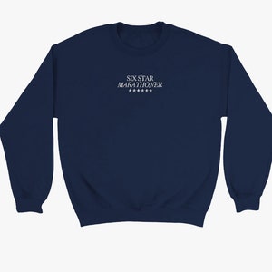 Sweat-shirt brodé marathonien six étoiles à col ras du cou