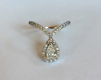 18K White Gold .58 carat Pear diamond G VS halo v chevron ring engagement wedding ring size 5