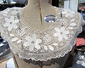 WIDE LACE COLLAR Antique Needle Lace