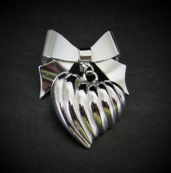 KJL Kenneth Jay Lane Heart Bow Brooch Pin & Conve… - image 1