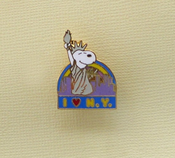 Aviva Vintage Peanuts Snoopy as Statue of Liberty I Love New York