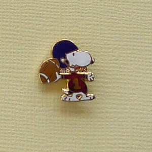 Vintage Peanuts Snoopy Playing Football Red Jersey Blue Helmet #1 Scatter Pin Lapel Pin Enamel Cloisonne Collectible 2012