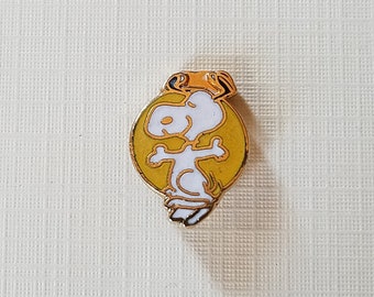 Aviva Vintage Snoopy Happy Dance on Yellow Circle Lapel Pin/Tie Tack Enamel Cloisonne Collectible 2094