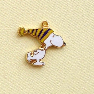 Aviva Vintage Skate with Blue and Yellow Striped Hat Charm  Enamel Cloisonne Peanuts Collectible 0114