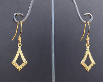 Dainty kite shaped dangle earrings, Little vintage 70’s earrings, gold plated dangle earrings