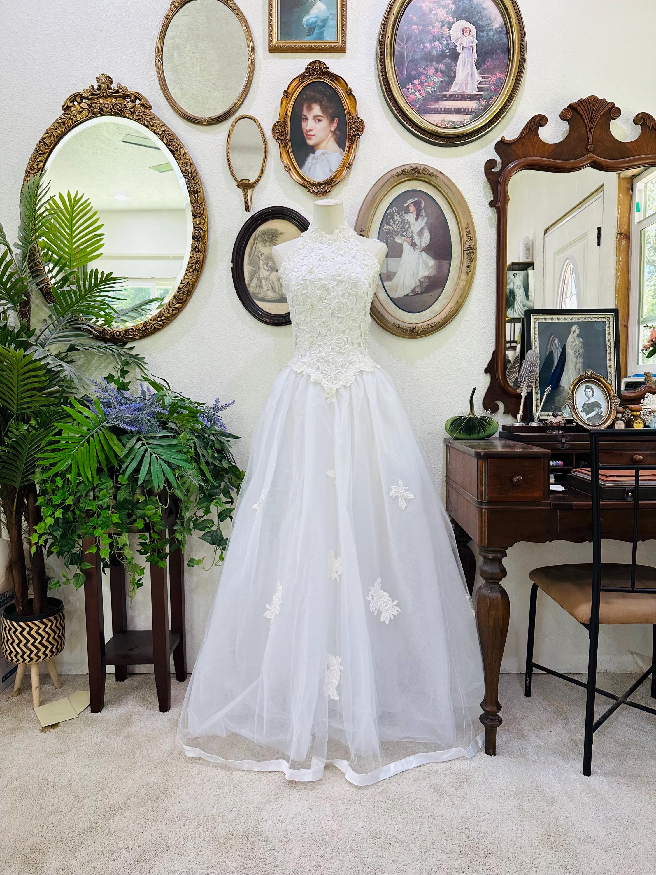 2000s style wedding dress Vintage Size:6T sale dresses New Look 90s velvet