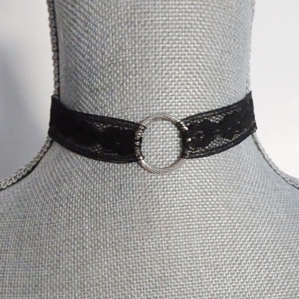 Collana Girocollo Gotico Elegante In Pizzo Nero Con Ciondolo Pietra Rossa E Diadema Bronzo, Nickel Free, Regalo Donna