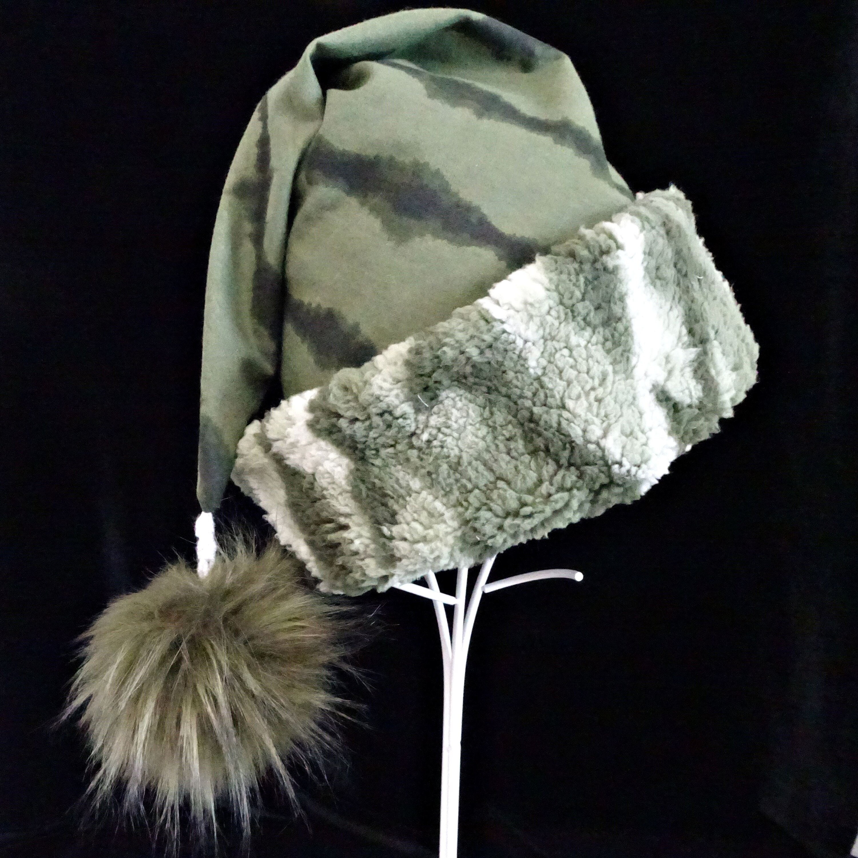 Camo santa hat discount