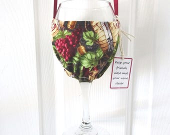 Wine Glass Holder Necklace: Grape Fabric Hands-Free Wine Cozy