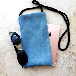 Pochette pour téléphone portable - Pochette à lunettes - Sac à bandoulière en tissu imitation daim bleu - Porte-monnaie indispensable - Sacoche bohème - Sac pour portable en tissu - Porte-monnaie pour téléphone