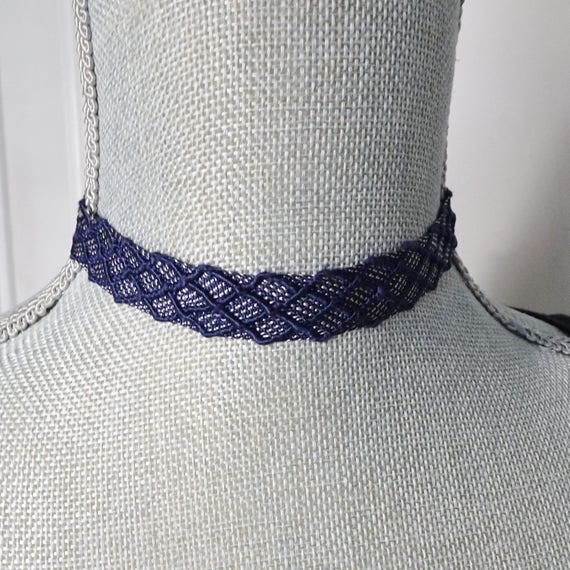 collier ras de cou bleu marine collier ras de cou bleu marine
