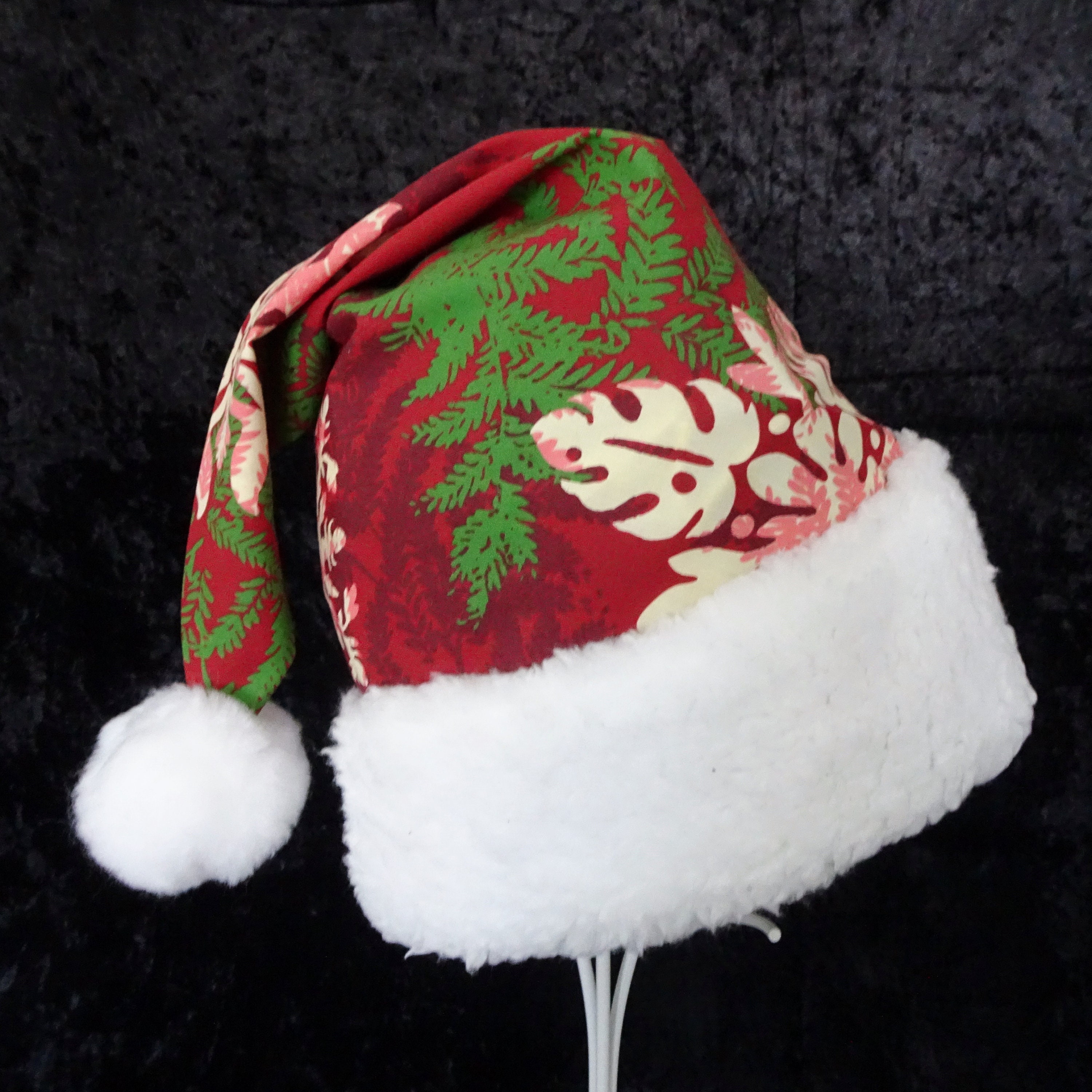 Hawaiian print santa hat Clearance