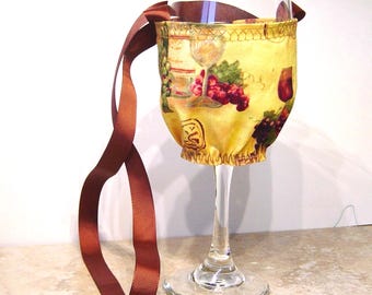Wine Glass Necklace: Hands-Free Wine Taster Gift