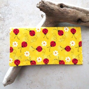 Scheckhefthülle - Scheckheft-Geldbörse - Marienkäfer Stoff-Brieftasche - Scheckheft-Organizer - Country - Kitsch - Cottage Chic