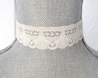 Ivory Lace Choker Necklace: Vintage Victorian Bridal Jewelry