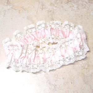 Ivory Lace Wedding Garter, Pink Satin Ribbon Garter, Vintage White Lace & Pink Ribbon Garter, Bride&#39;s Garter, Shower Gift for Bride, Pink
