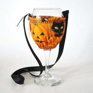 Wine Glass Holder Necklace, Halloween, Wine Glass Accessory, Pumpkin Fabric, Black Cat, Halloween Party Favor, Wine Party Gift