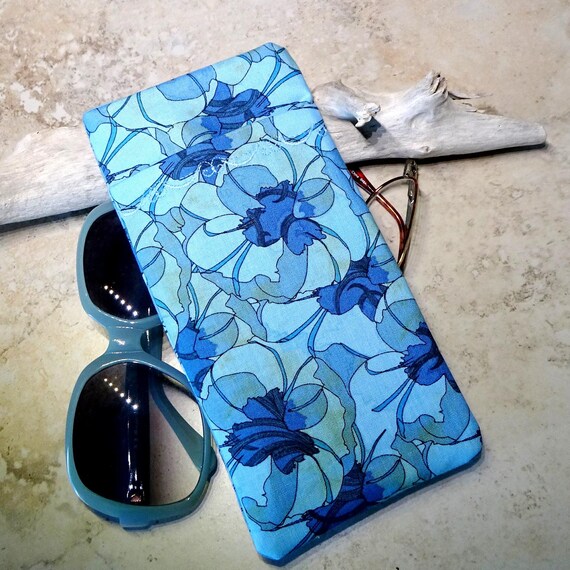 Blue Floral Double Eyeglass Case: Sunglasses & Reader  display picture 1