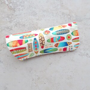 Surfboard Fabric Eyeglass Case: Beach Sunglasses Protector
