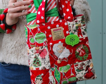 Bolsa acolchada de patchwork navideña hecha a mano con forro de tela  reutilizada tamaño mini